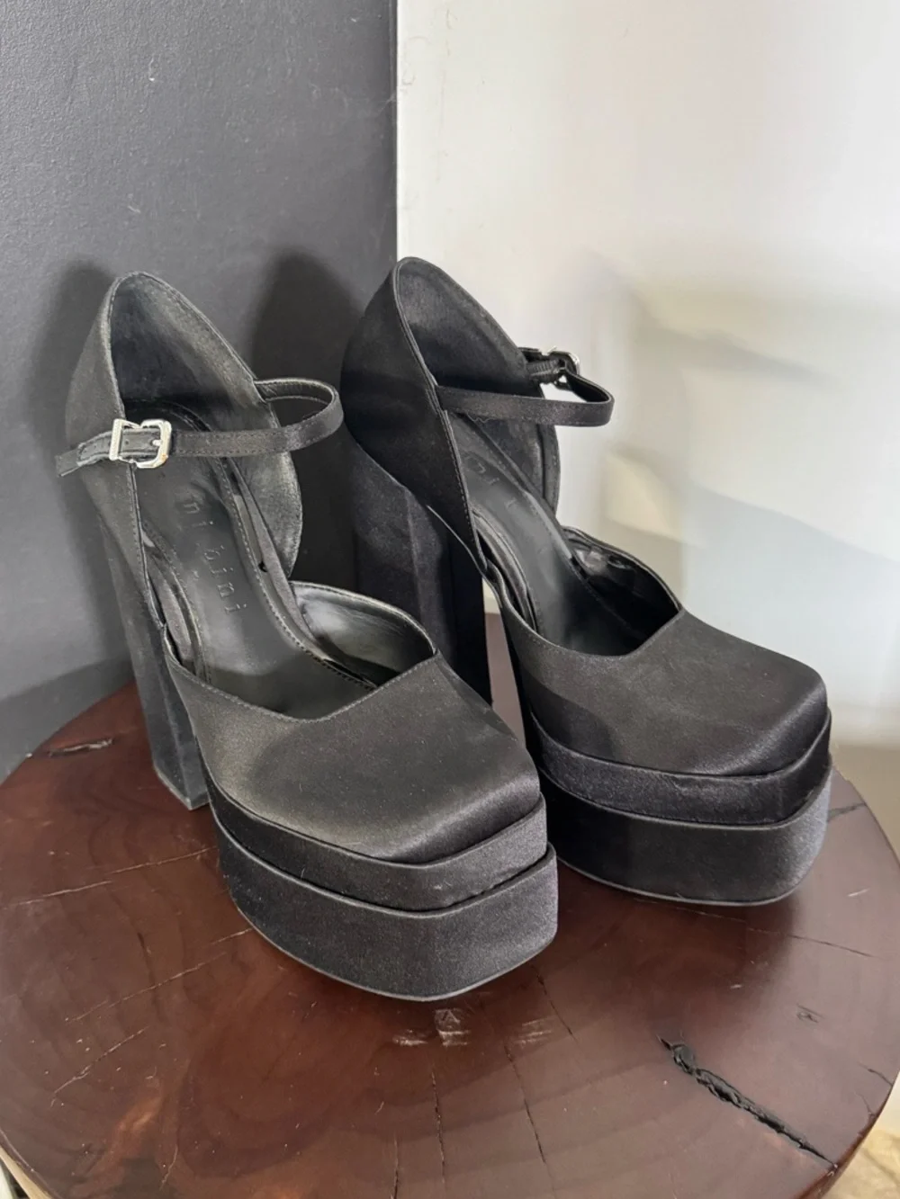 Gianni Bini Roya matte satin ankle strap double platform heels